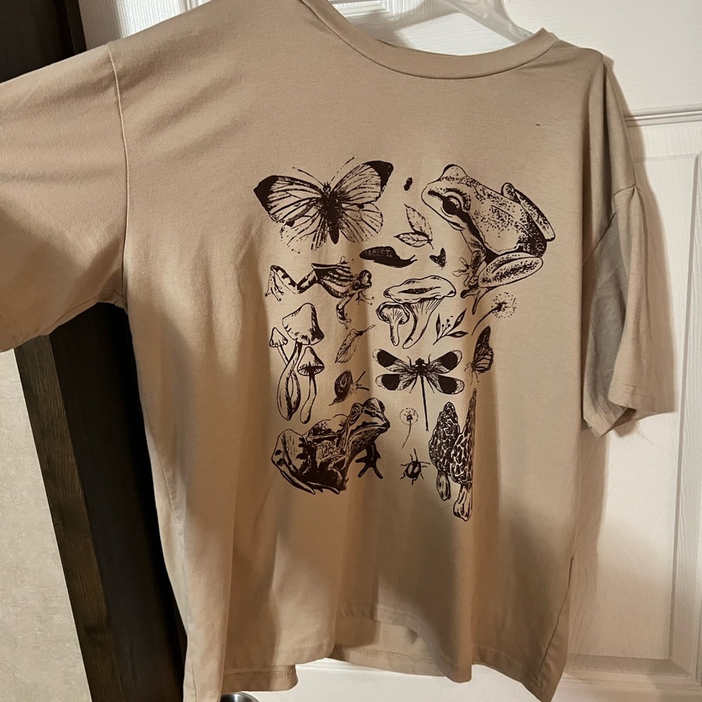 Tan Artistic Print Short Sleeve Tee
